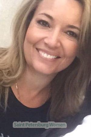 170390 - Alexandra del Pilar Age: 57 - Colombia