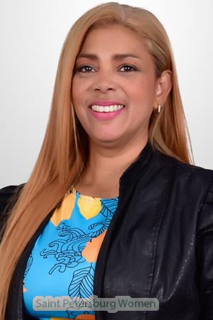 174360 - Paula Andrea Age: 49 - Colombia