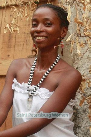 180080 - Teolinda Age: 46 - Colombia