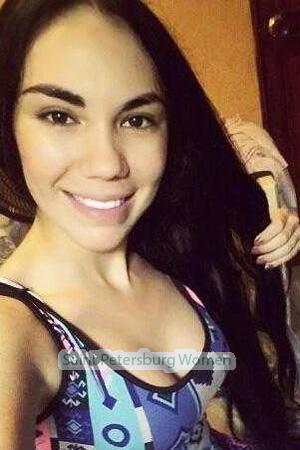 188745 - Karina Age: 32 - Colombia