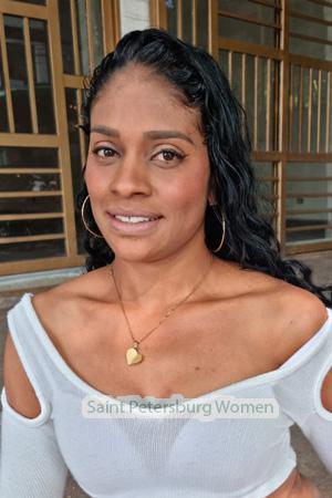 207174 - Emilia Age: 41 - Colombia