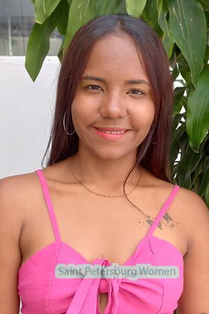 213235 - Natalia Age: 23 - Colombia