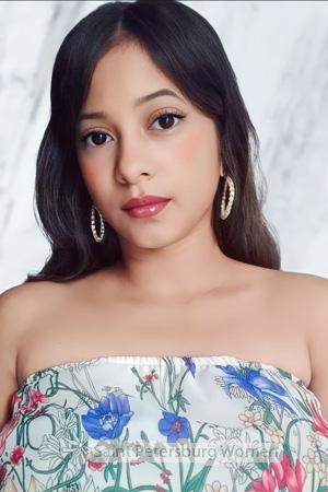 215556 - Laura Age: 33 - Colombia